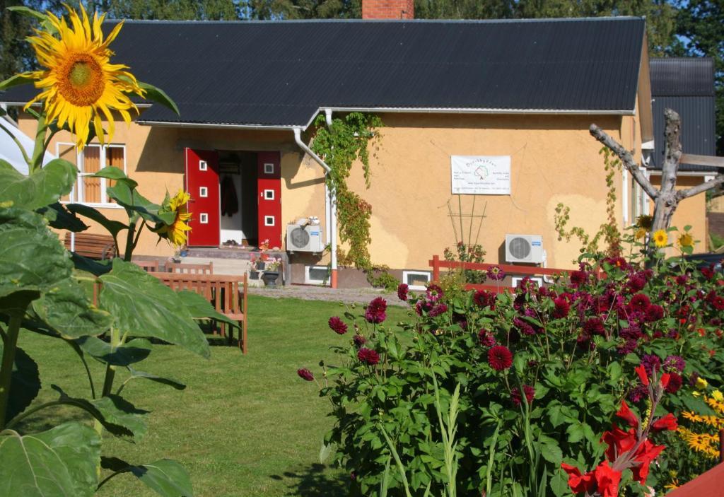 Bed & Breakfast Bjoerkhyddan Rumma Exterior photo